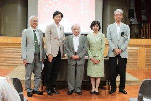 02-1080420左至右分別為蔡錦堂教授、葉澤山局長、許極燉前輩、王明理女士、羽柴駿律師.jpg